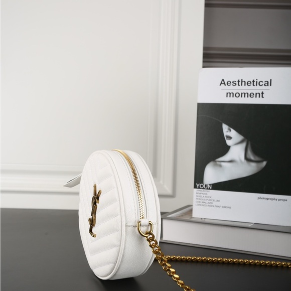 Yves Saint Laurent White Chevron Crossbody Bag - Picture 2 of 7